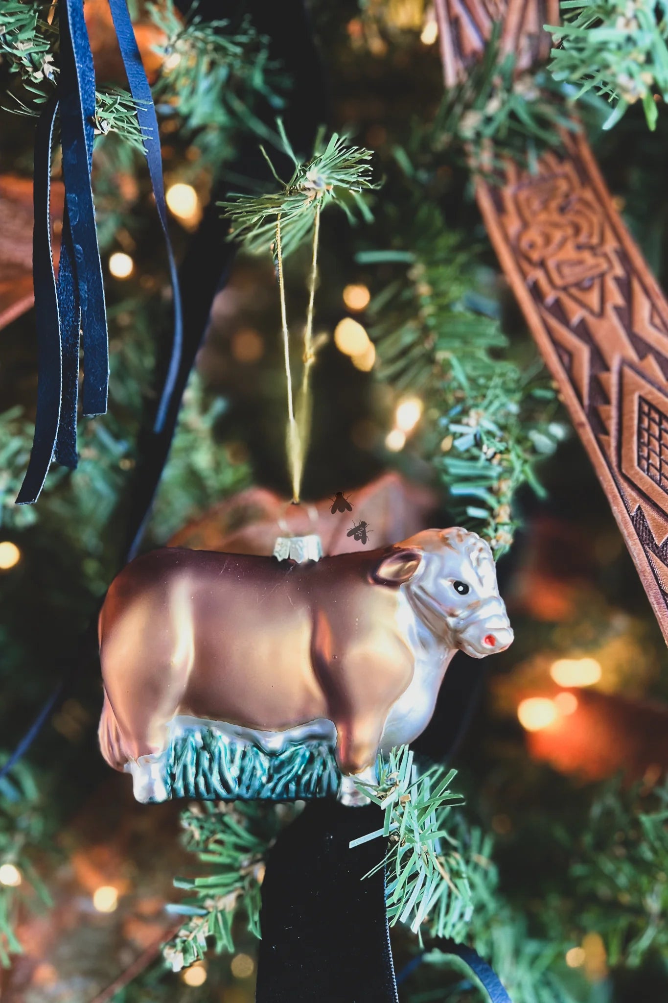2 Fly Ornaments