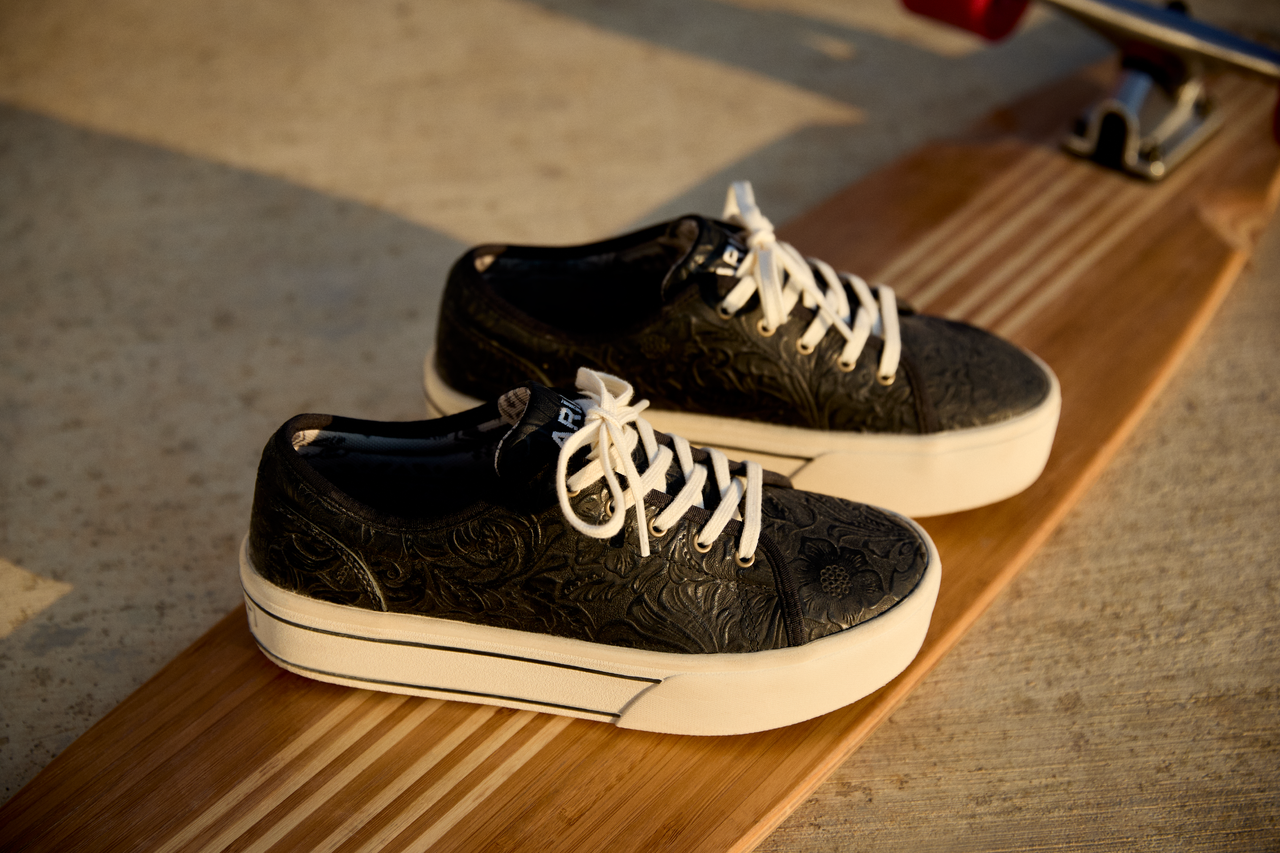 Women’s Skylar Black Emboss Shoes (1288)