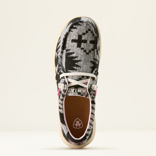 Women’s Black & White Flannel Shoes (3700)