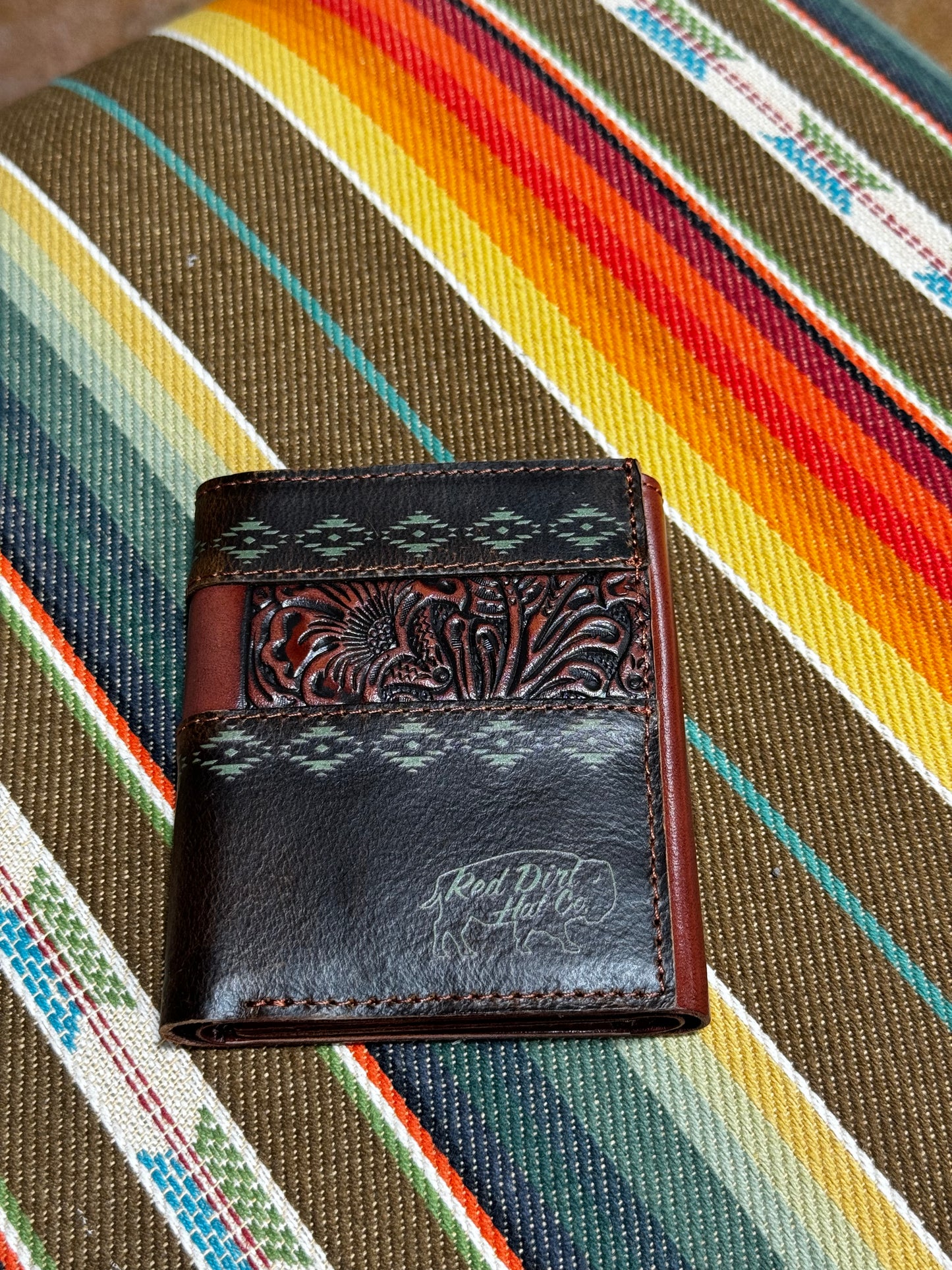 Red Dirt Hat Green Aztec Trifold Wallet (97w3)