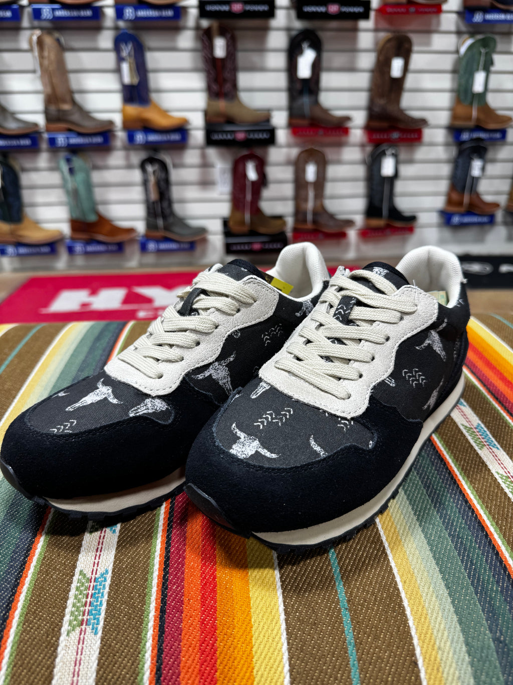 Roper Giddyup Longhorn in Black