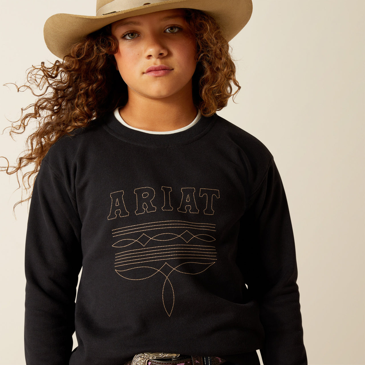 Girl’s Booted Sweatshirt (2846)
