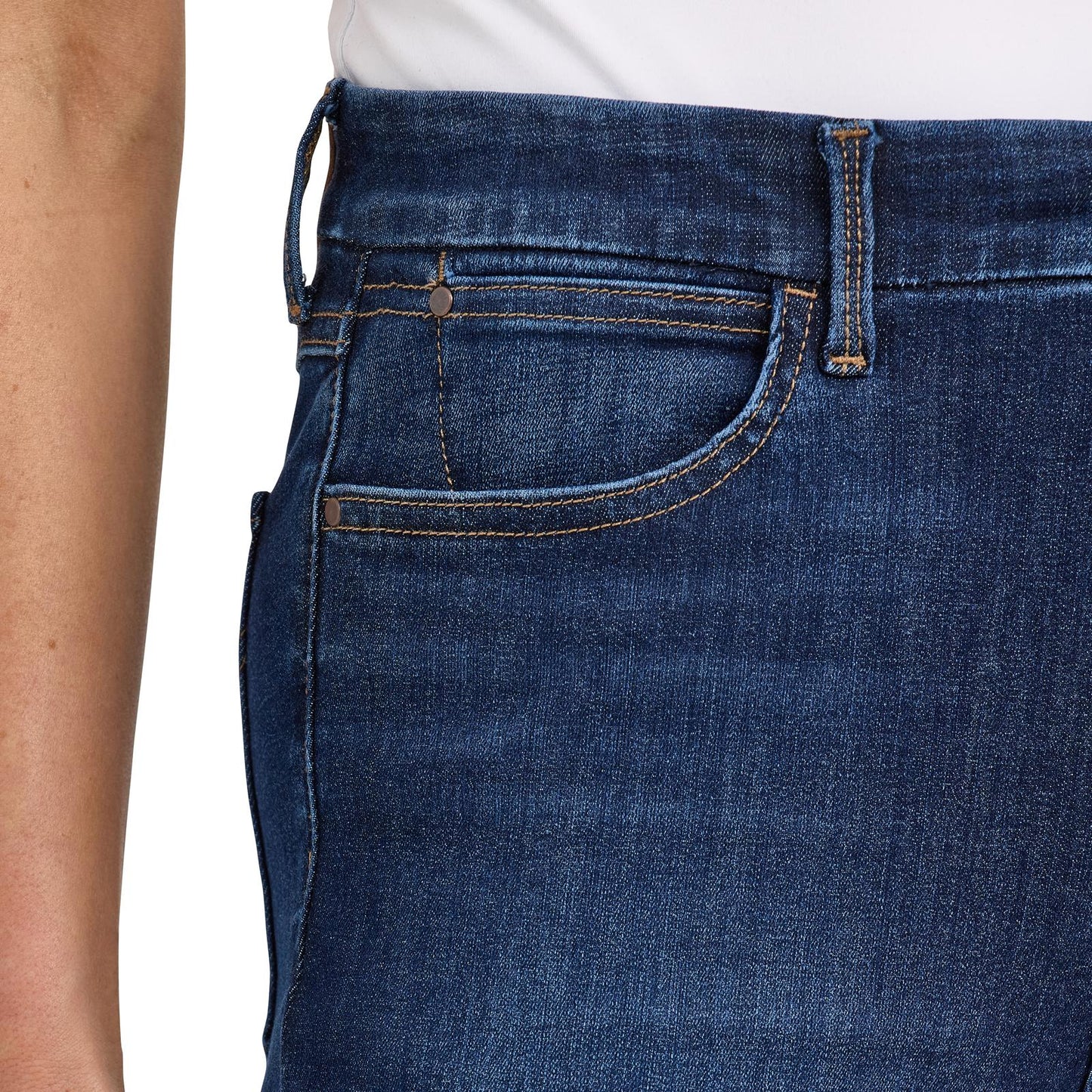Wrangler® Bespoke Bootcut Jean - High Rise - June (7577)