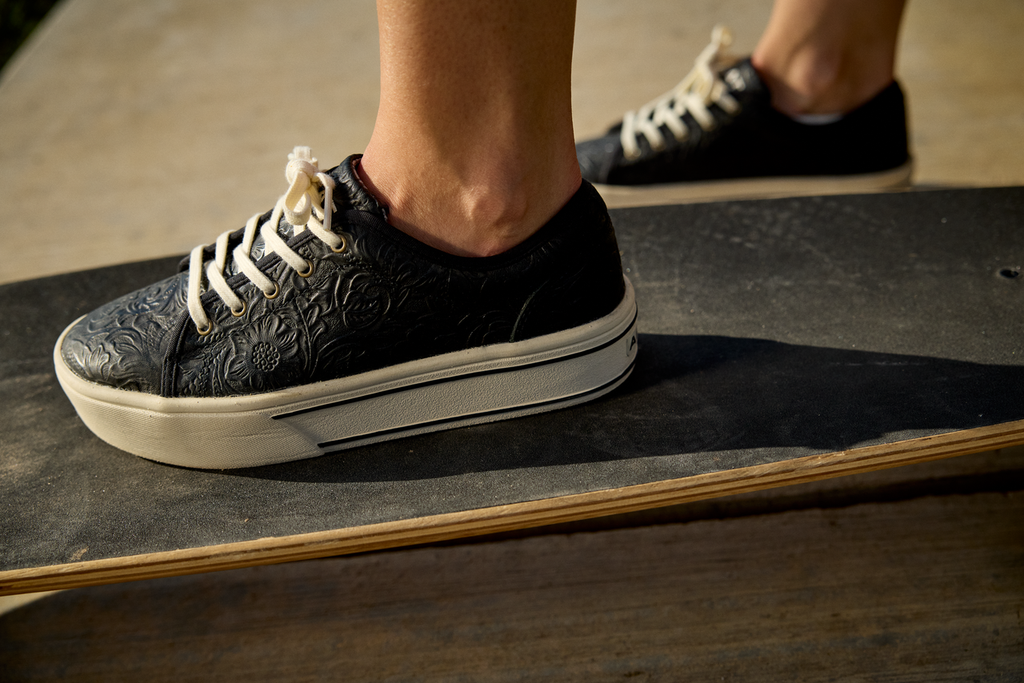 Women’s Skylar Black Emboss Shoes (1288)