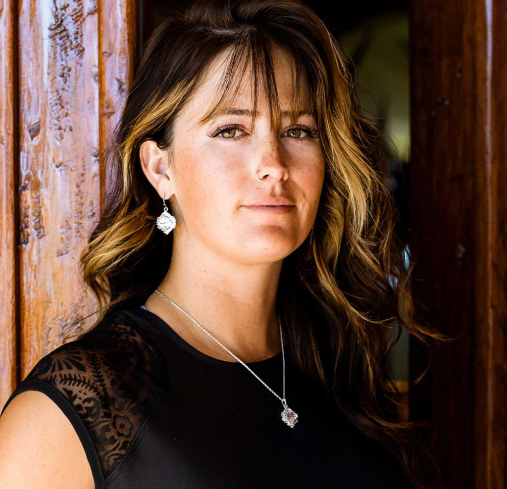 Refined Light Crystal Earrings