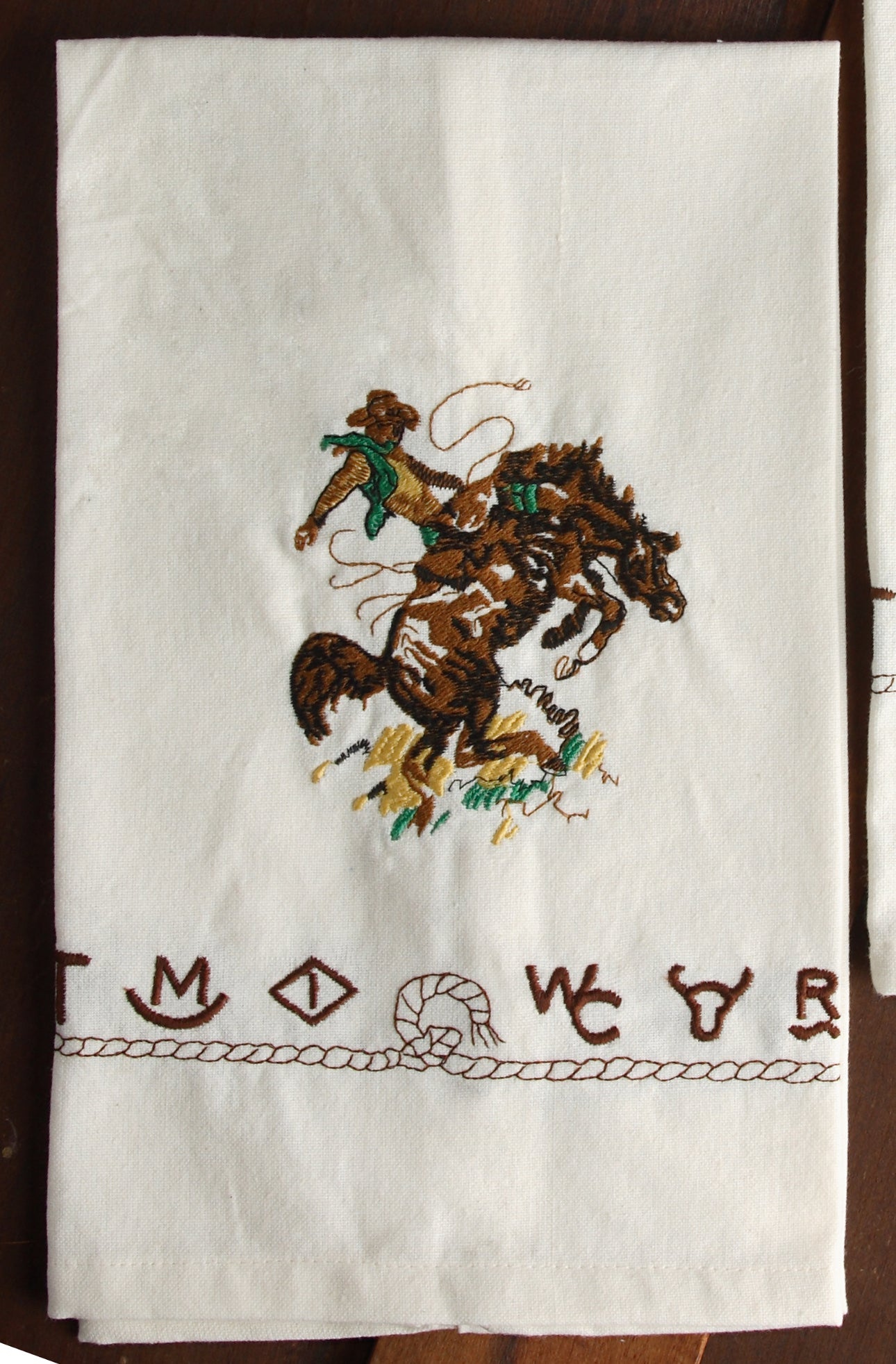 Kitchen towels, 4 pieces, bronco