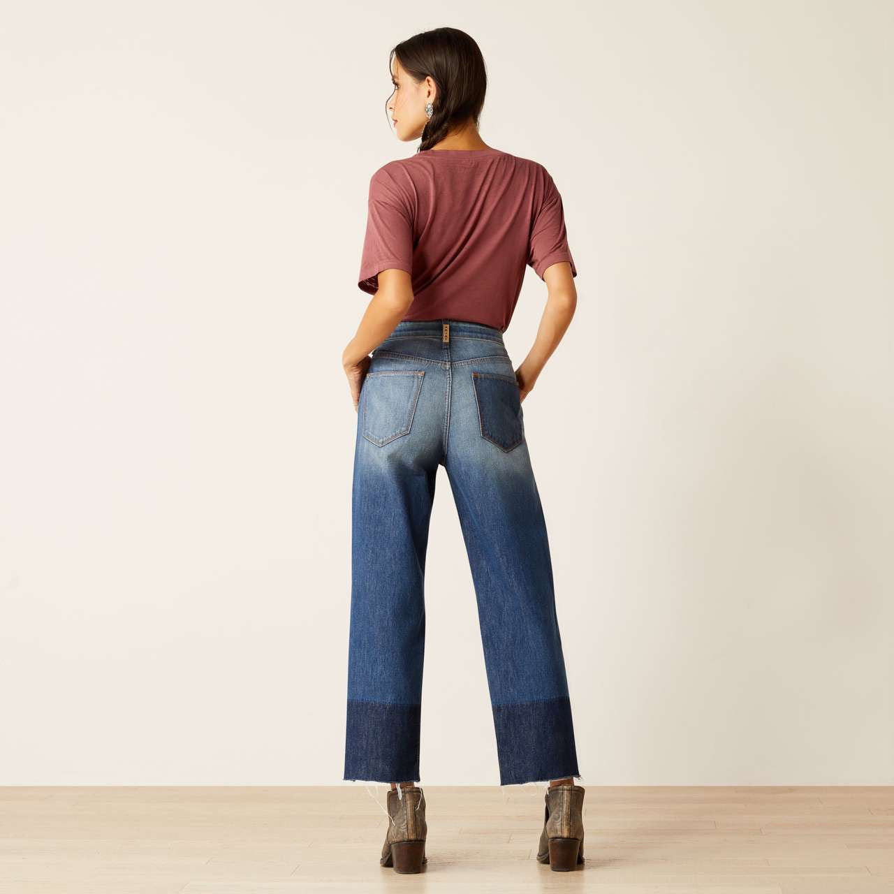 Haiti Tomboy Straight Ultra High Rise Ariat Jeans (1615)