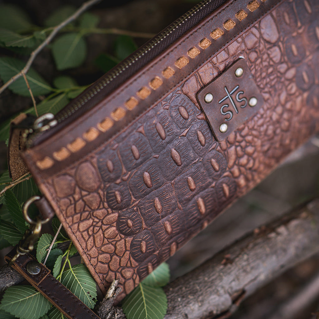 Catalina Croc Clutch