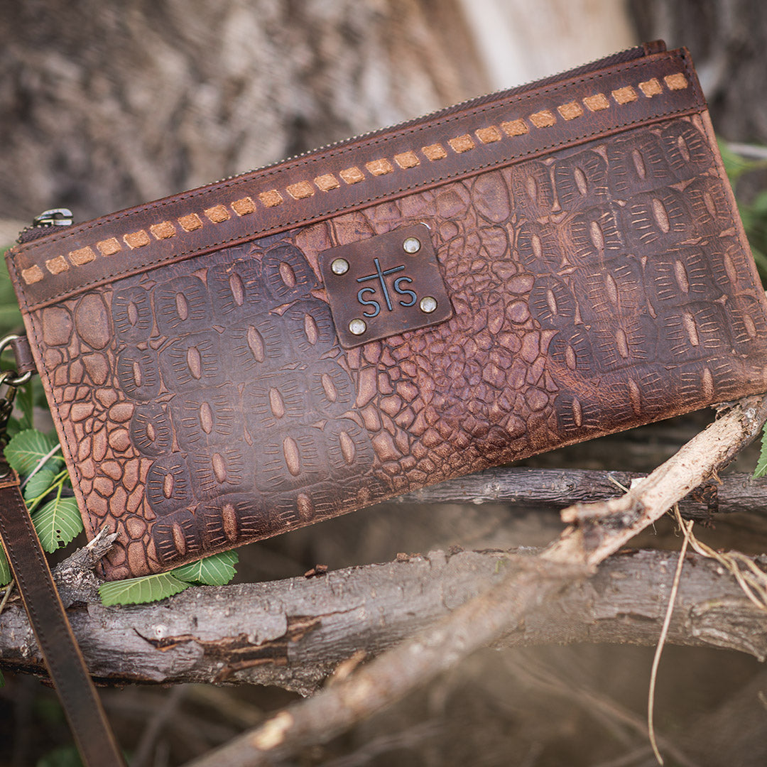 Catalina Croc Clutch