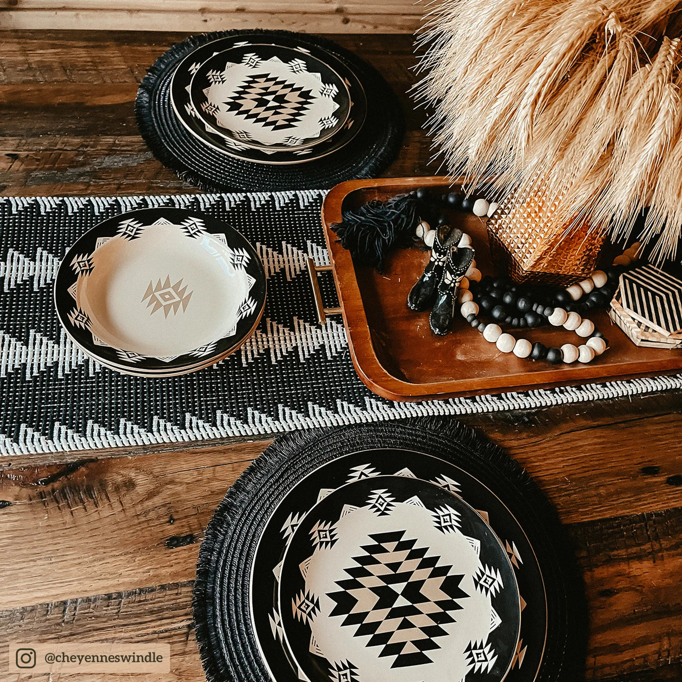 Chalet Aztec 16Pc Dinnerware Set