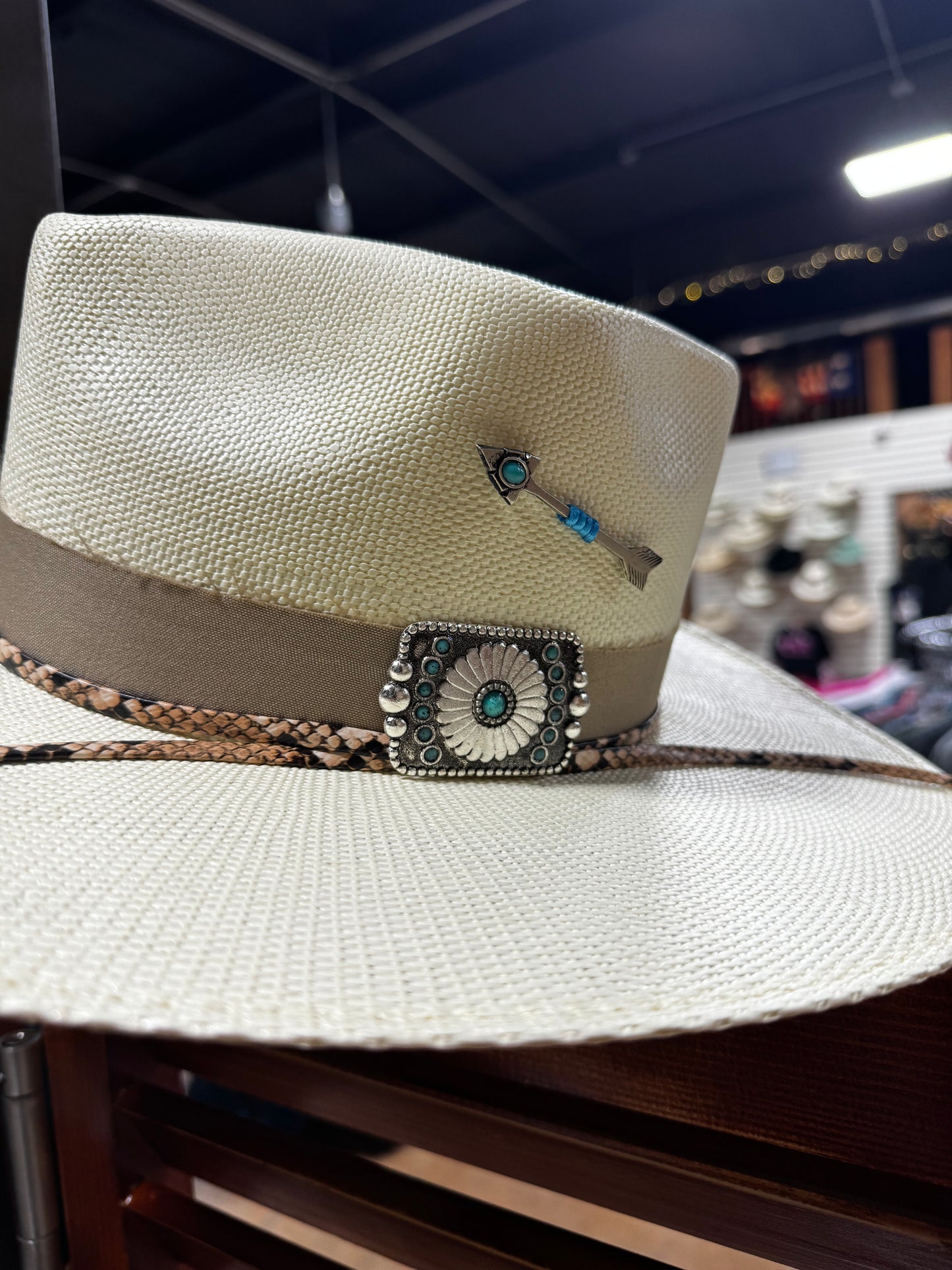 Charlie 1 Horse Spear Point Straw Hat