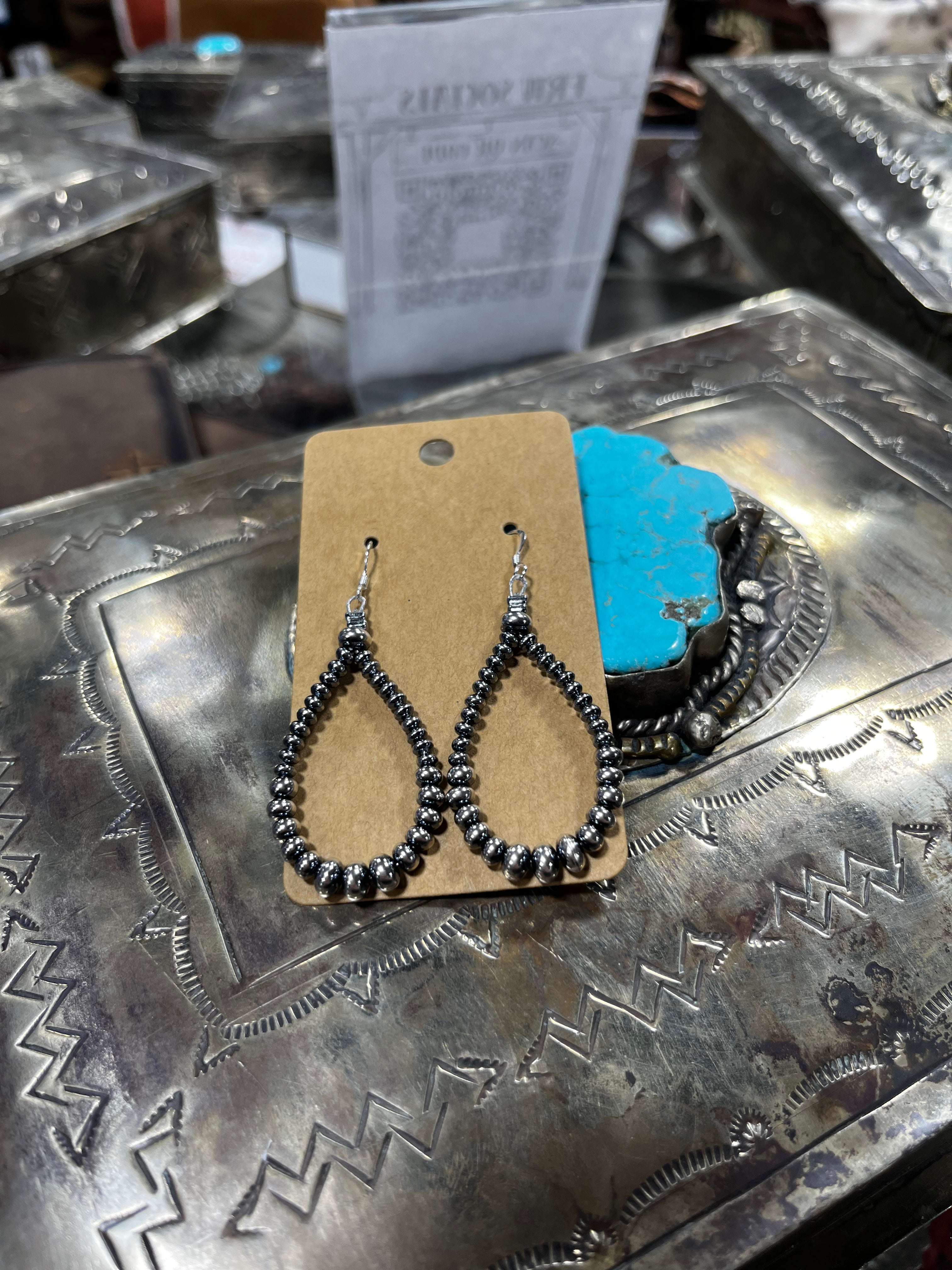 Dante Navajo Pearl Earrings