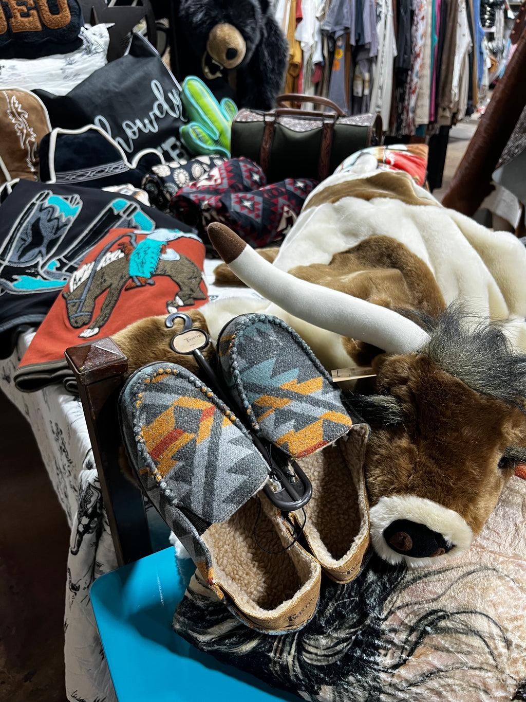 Men’s Aztec House Slippers