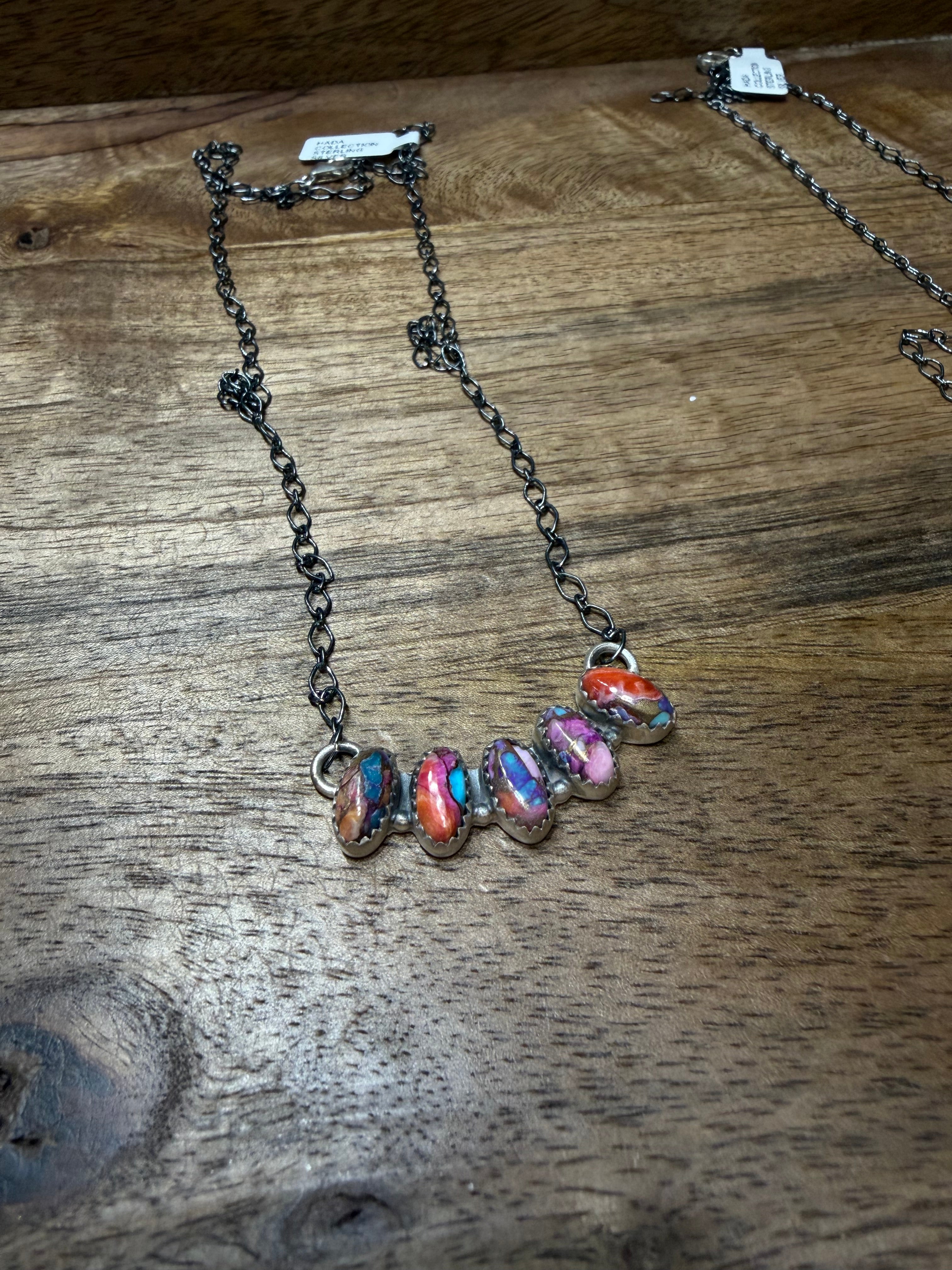 Curved Bar Necklace