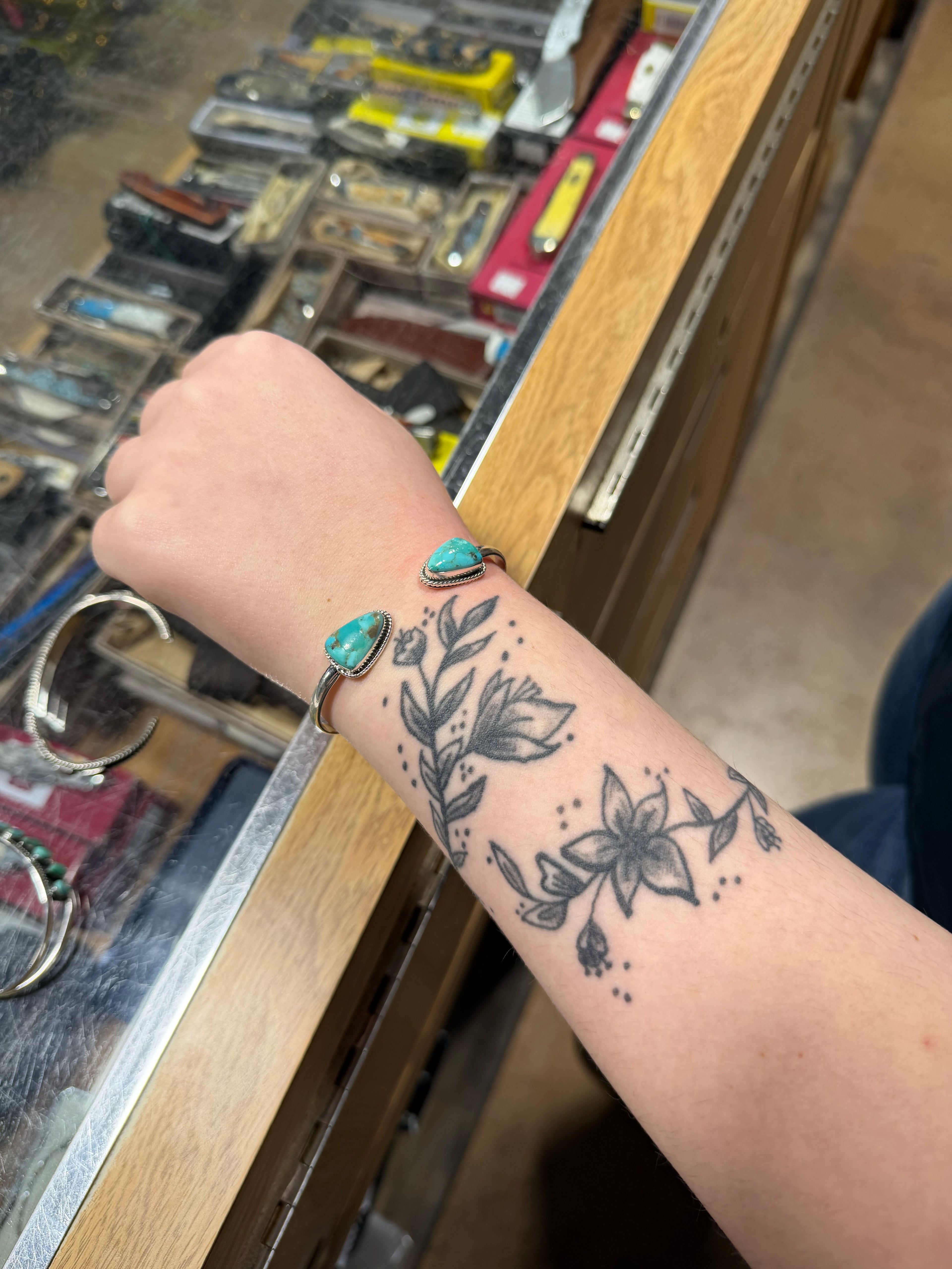 Teardrop Turquiose Cuff