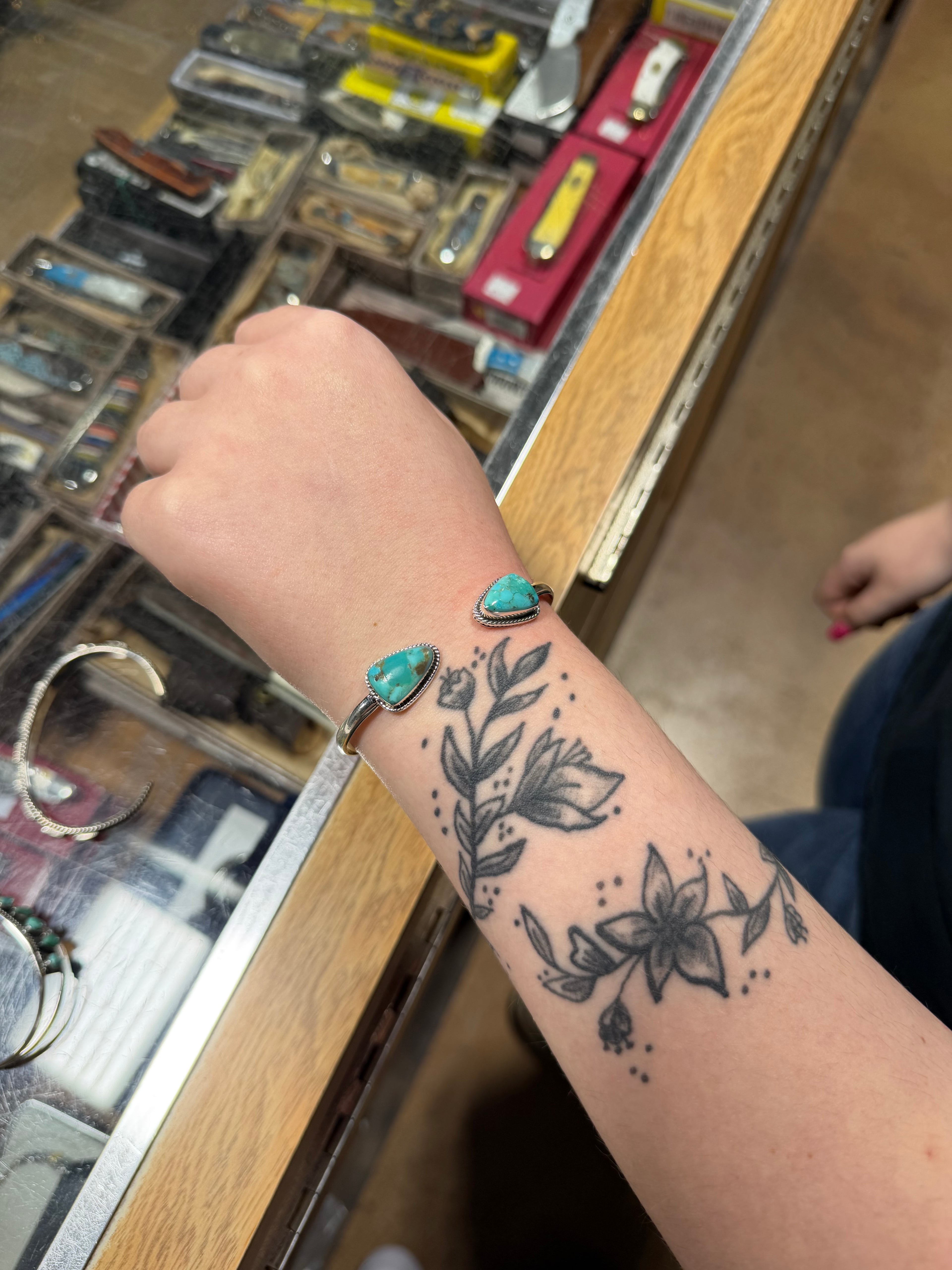 Teardrop Turquiose Cuff