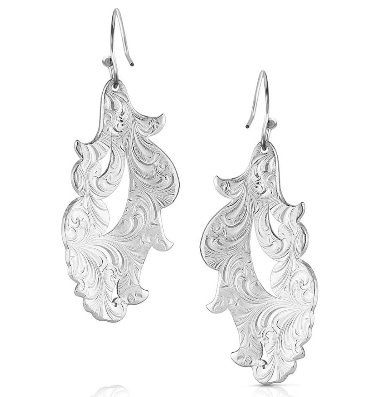 Moonlit Wind Earrings