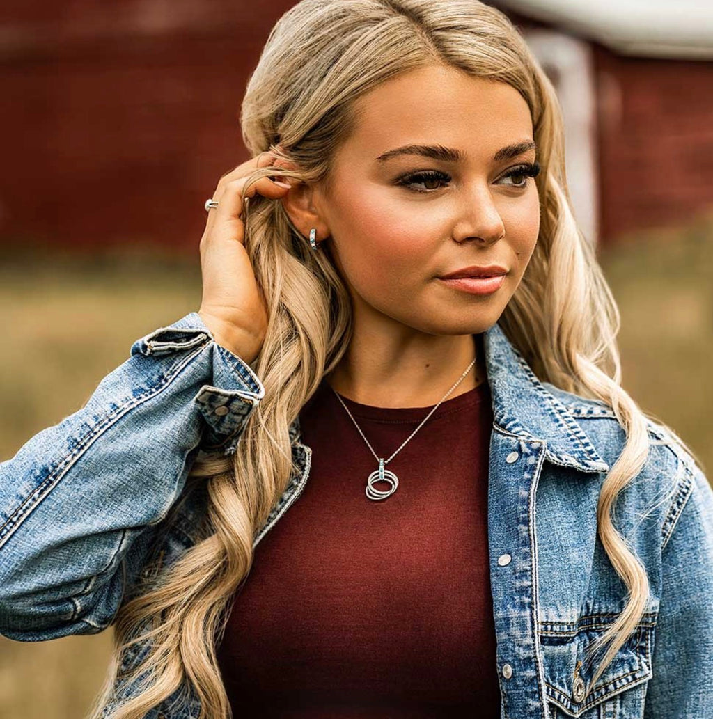 Circle the West Necklace