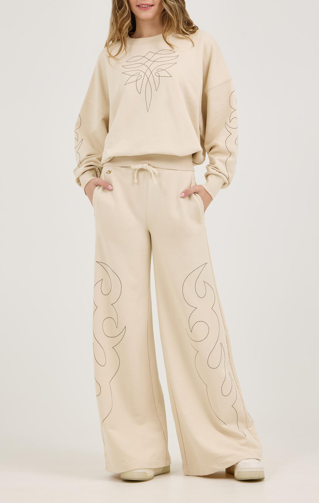 Wrangler® X Lainey Wilson Cowboy Sweatshirt - Cream - 112375627