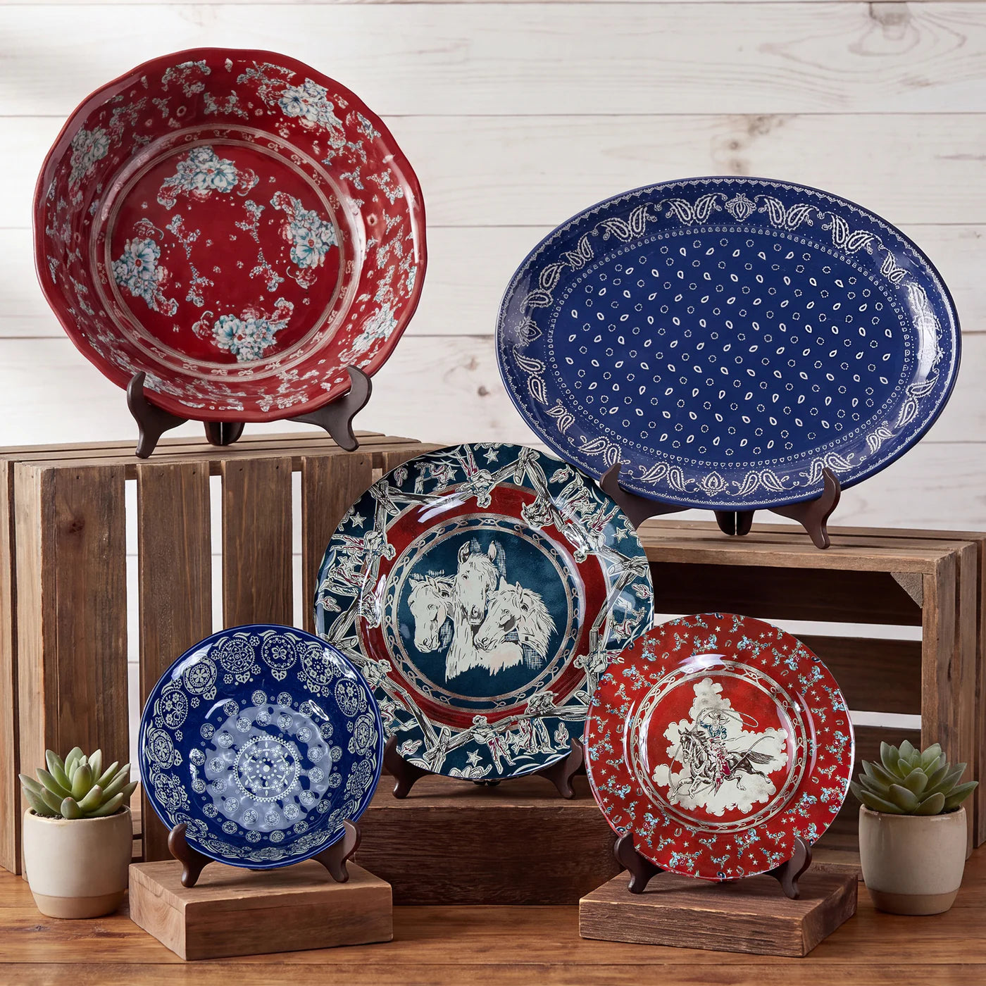Patchwork Bandana 14pc Melamine Dinnerware Set