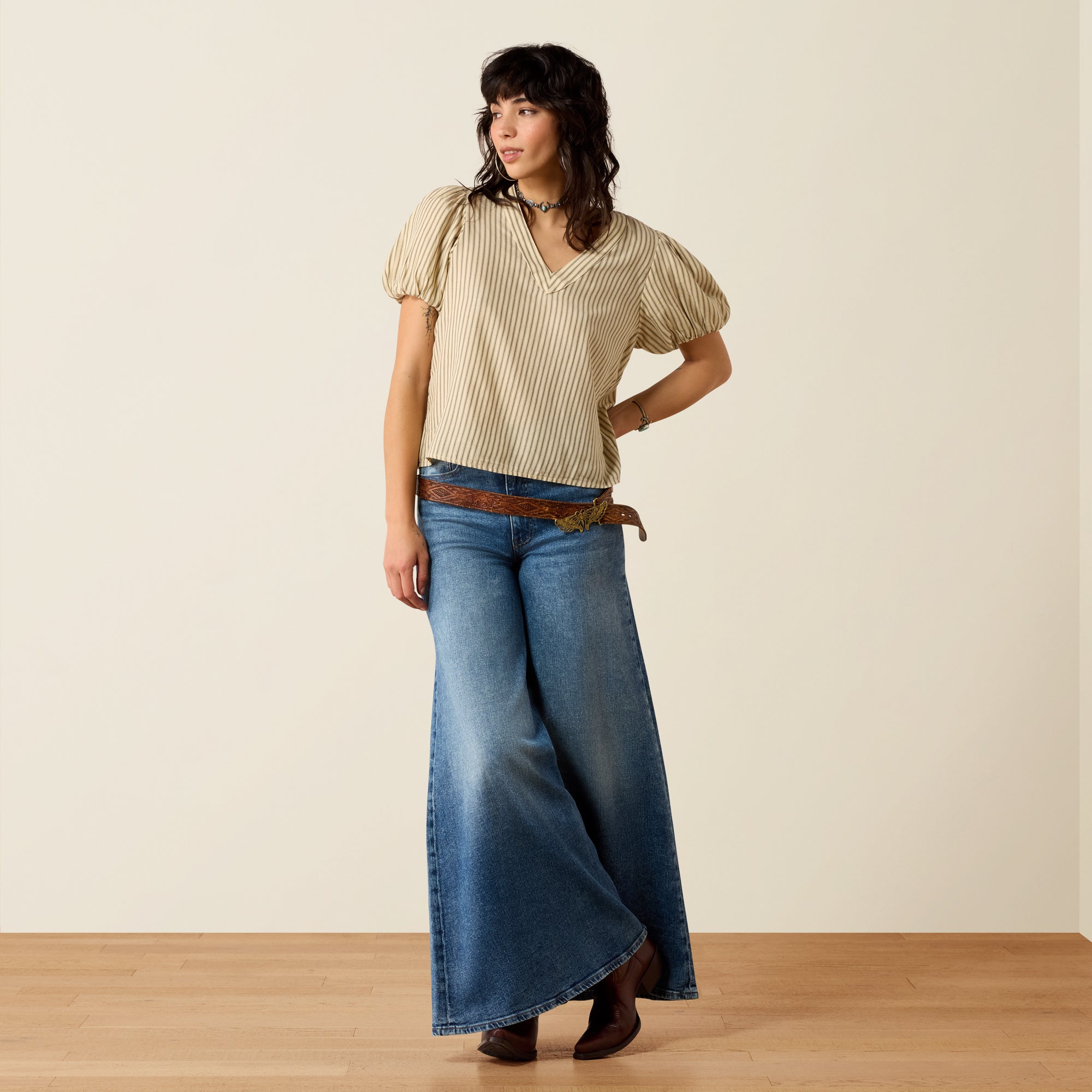 Ariat Kentucky Puff Sleeve Top – Ivy Green Stripe
