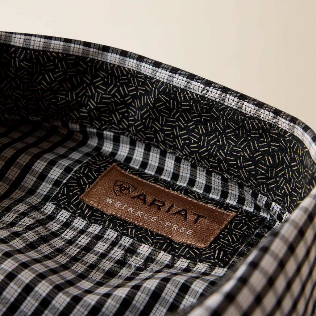 Ariat Wrinkle Free Classic Fit Snap Shirt – White & Black Small Plaid