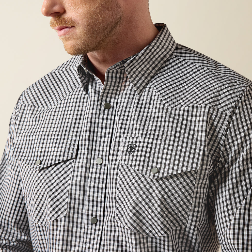 Ariat Wrinkle Free Classic Fit Snap Shirt – White & Black Small Plaid