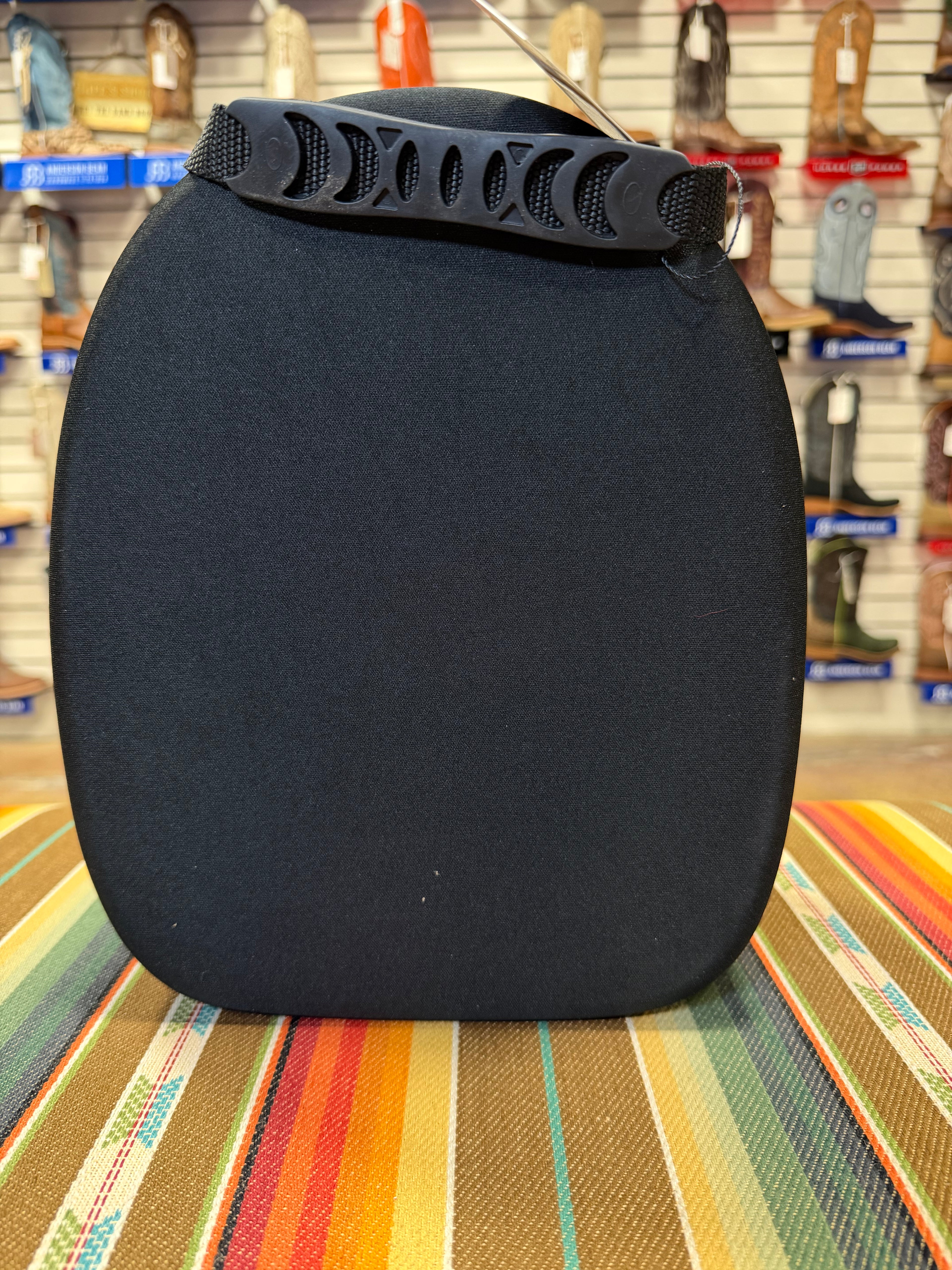 Ariat Cap Black Case