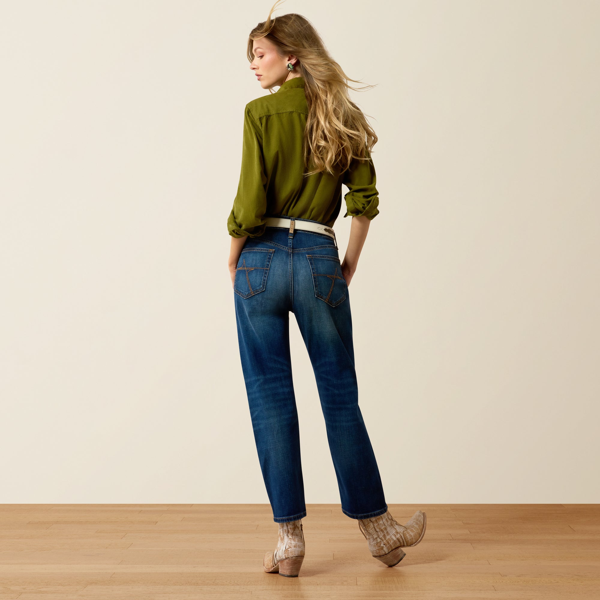 Women’s Perfect Rise Relaxed Petra Flipside Straight Leg Jeans (10079018)