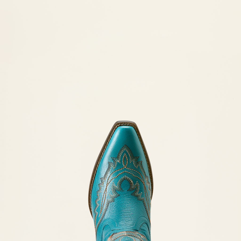 Youth Casanovas in Basin Boots