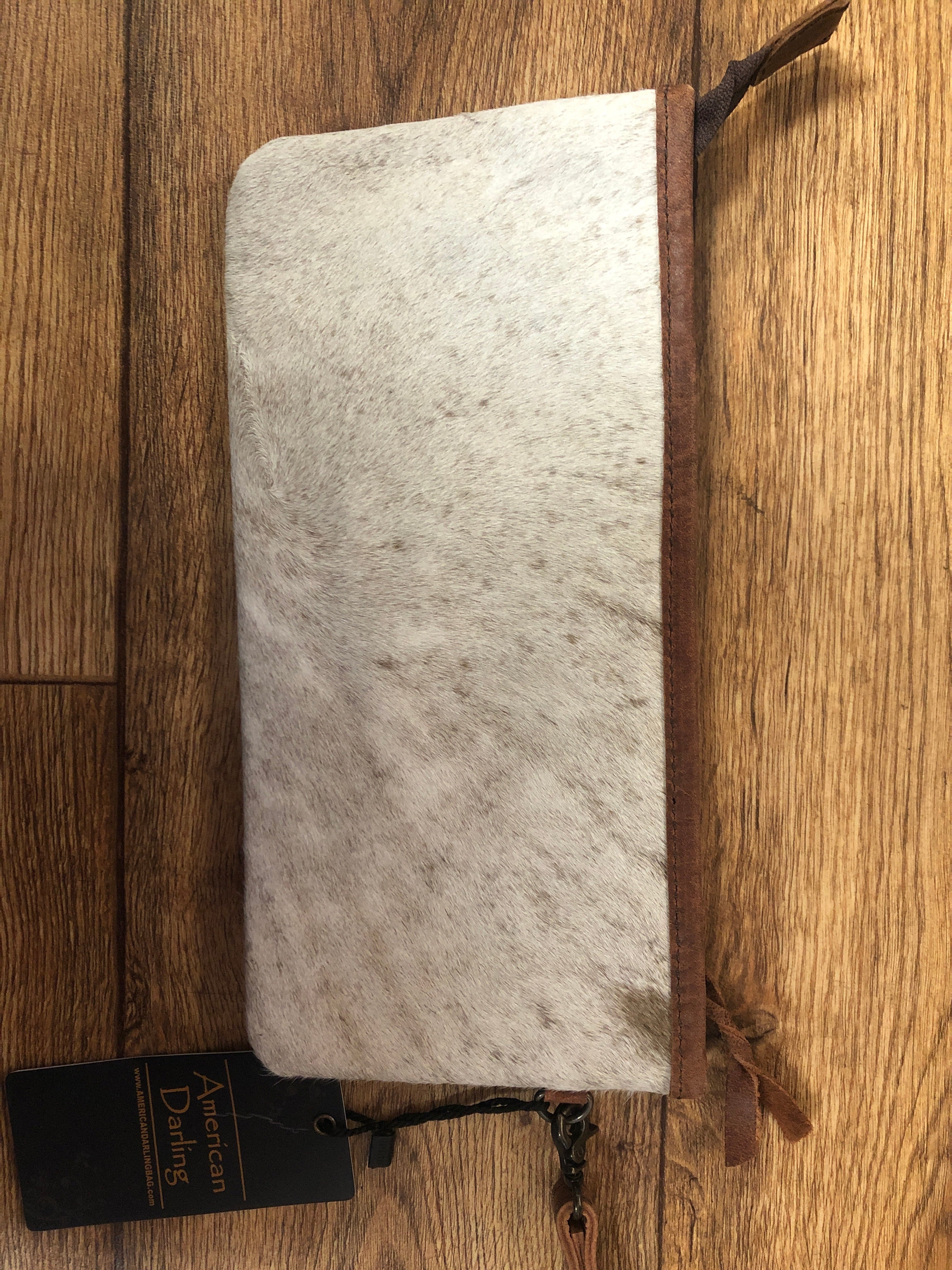 Brown & White Cowhide Clutch (4BRW)
