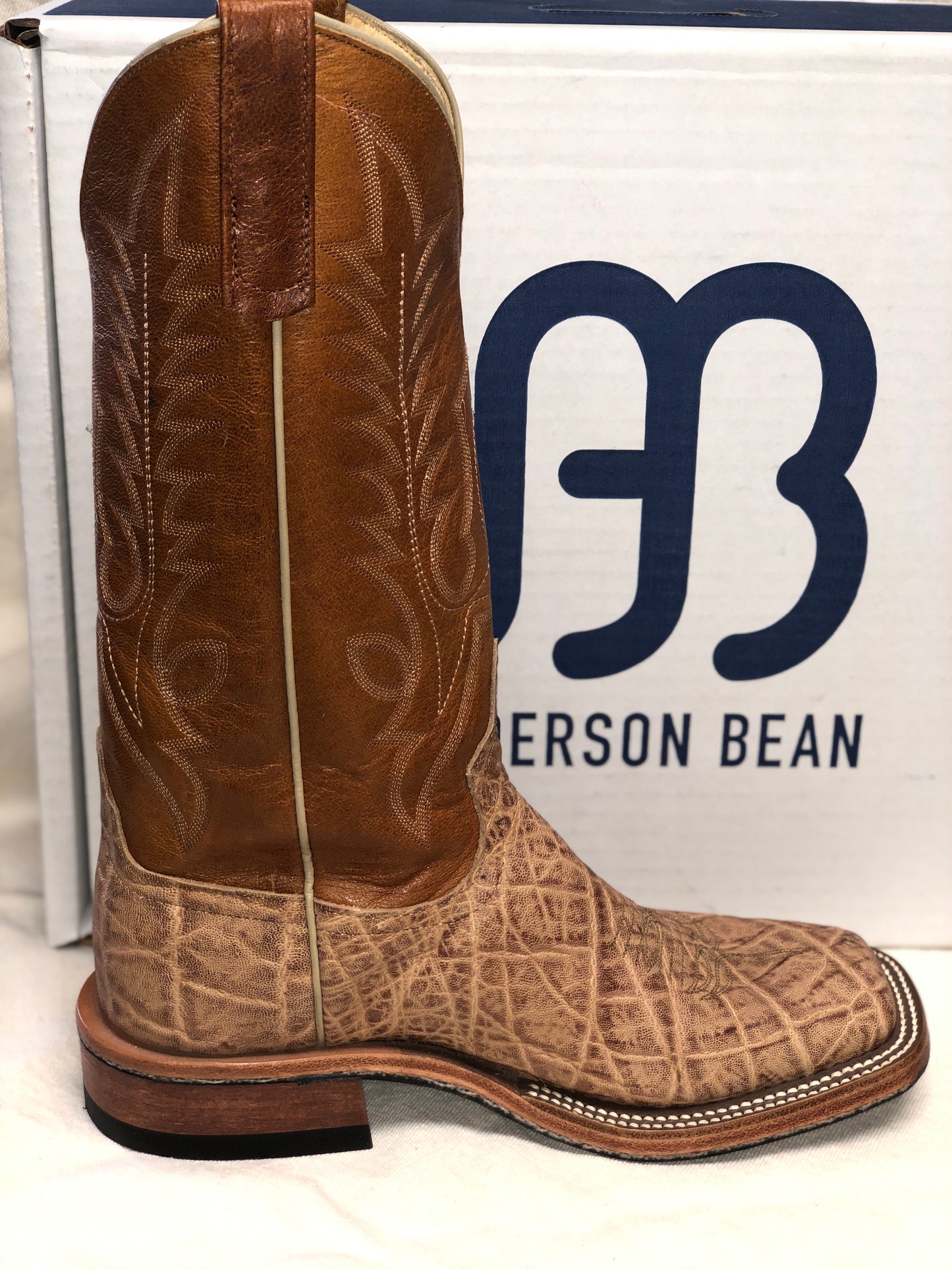 Anderson Bean Elephant Tan Tipped (3785m)