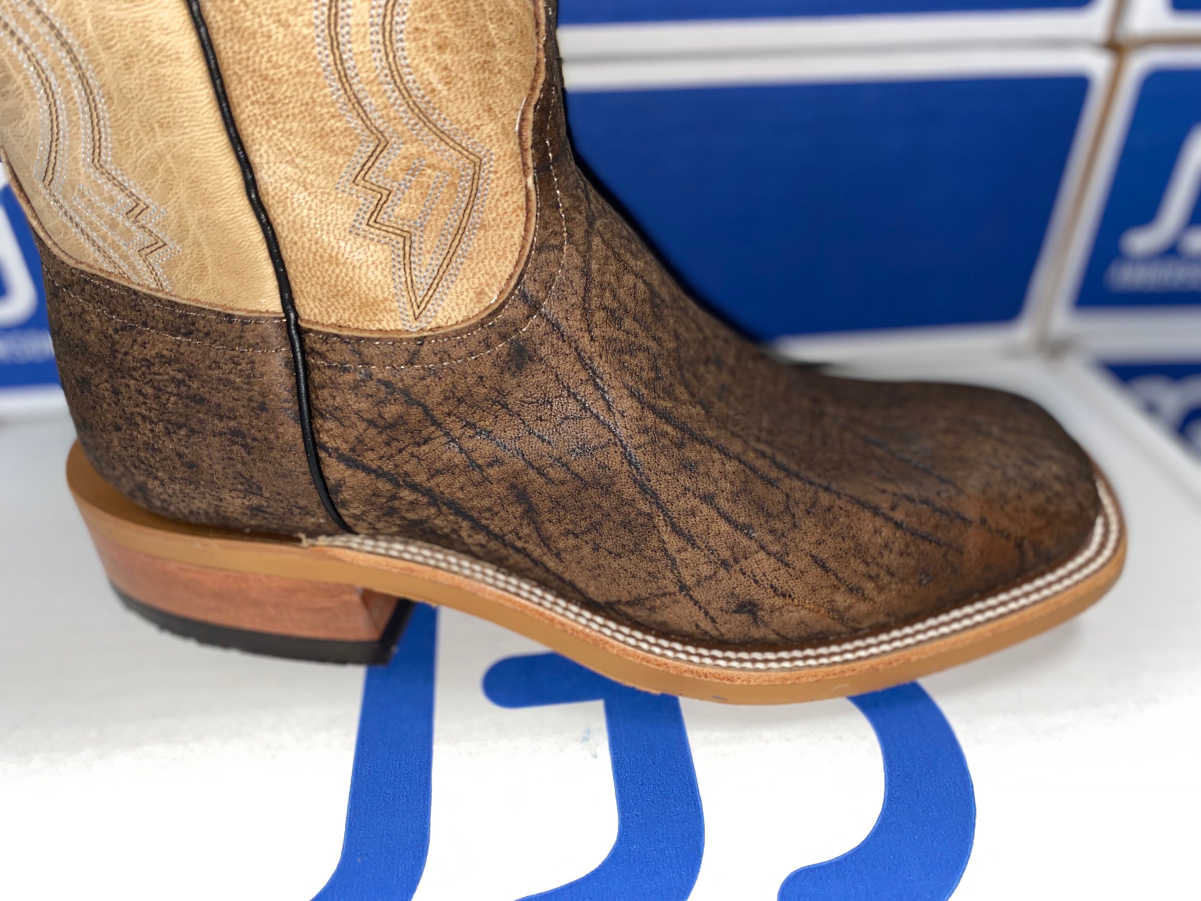 Anderson Bean Brown Safari Cape Buffalo (331302)