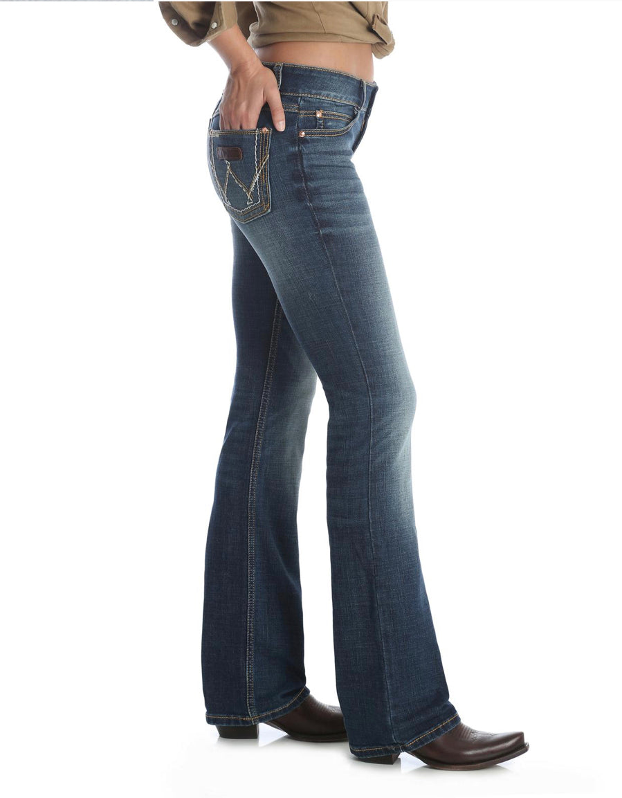 WOMEN'S WRANGLER RETRO® MAE JEAN IN MS WASH