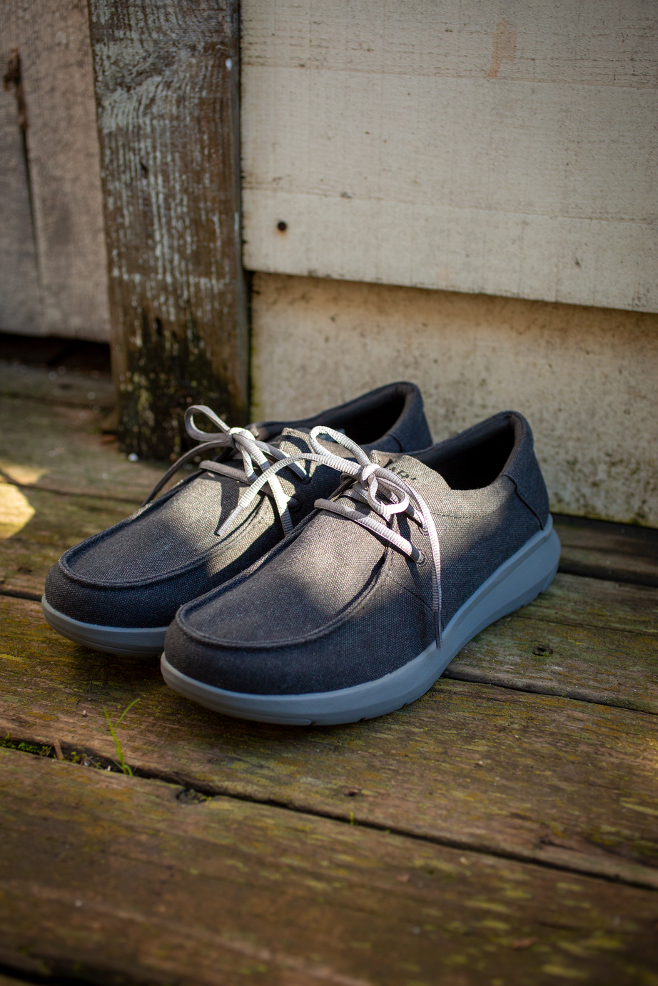 Ariat Men’s Hilo Charcoal Shoe (5811)