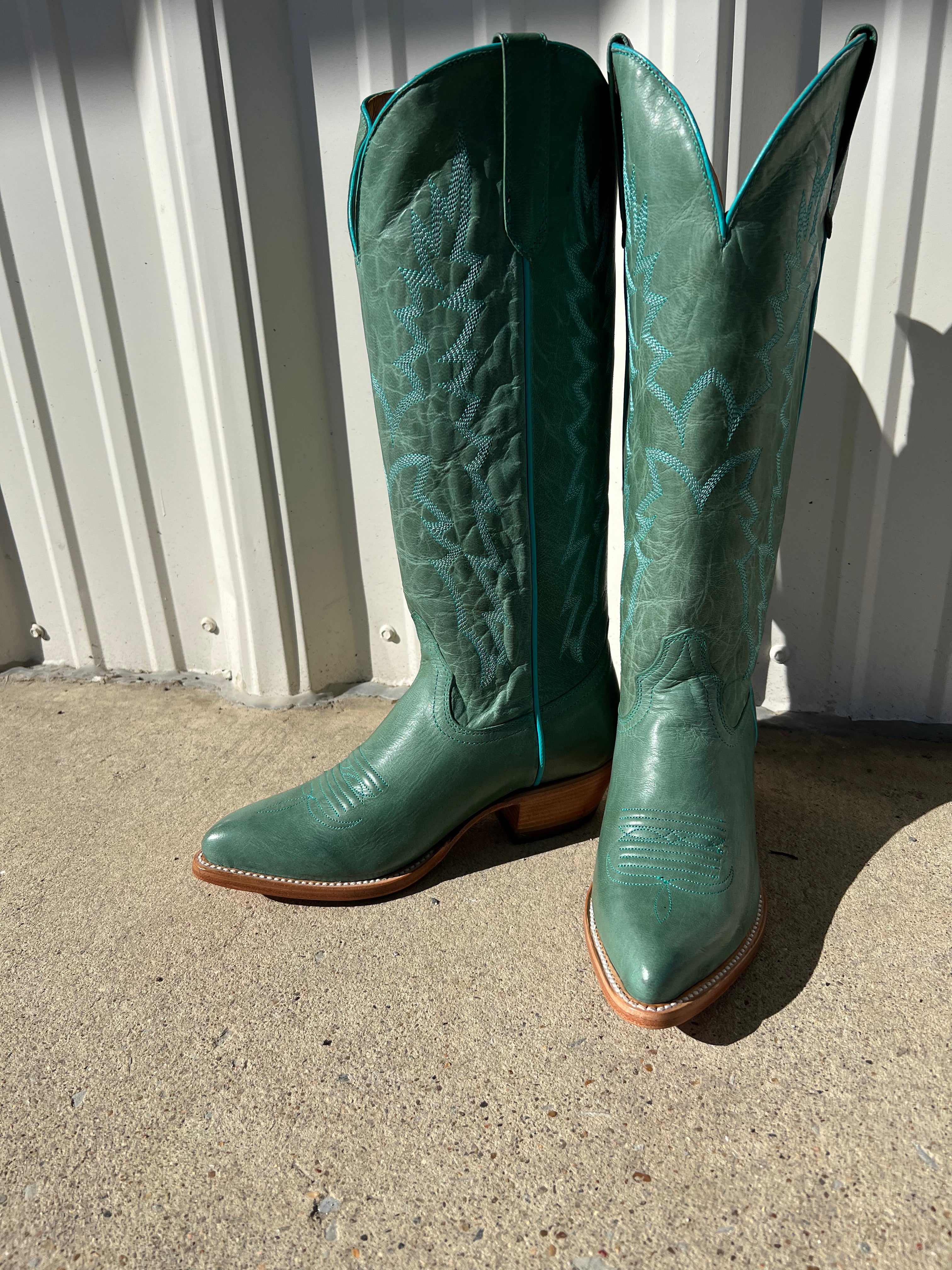 Black Star Sierra Boots